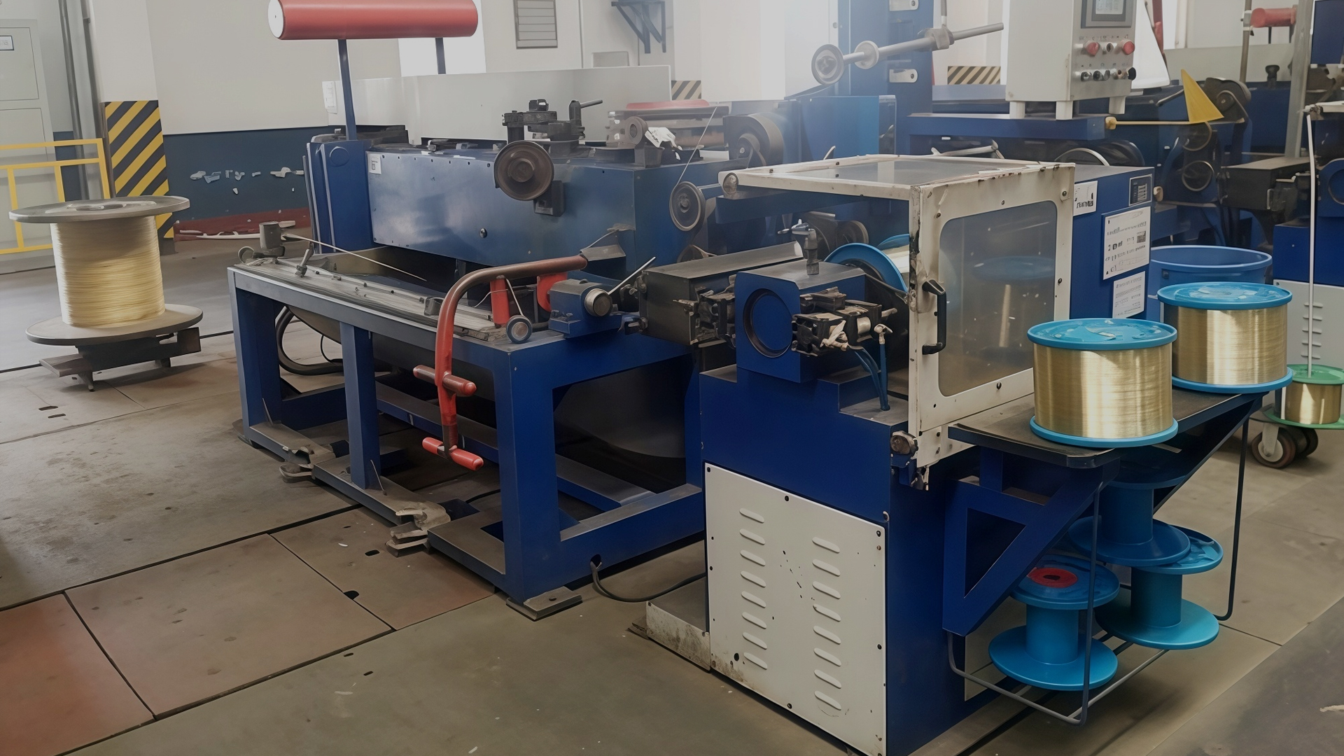 Hvilken slags kølesystem bruger Wire Drawing Machine til højhastighedsoperationer?